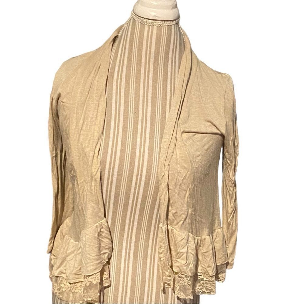 Rue 21 size small cardigan lace  buck see pics excellent condition